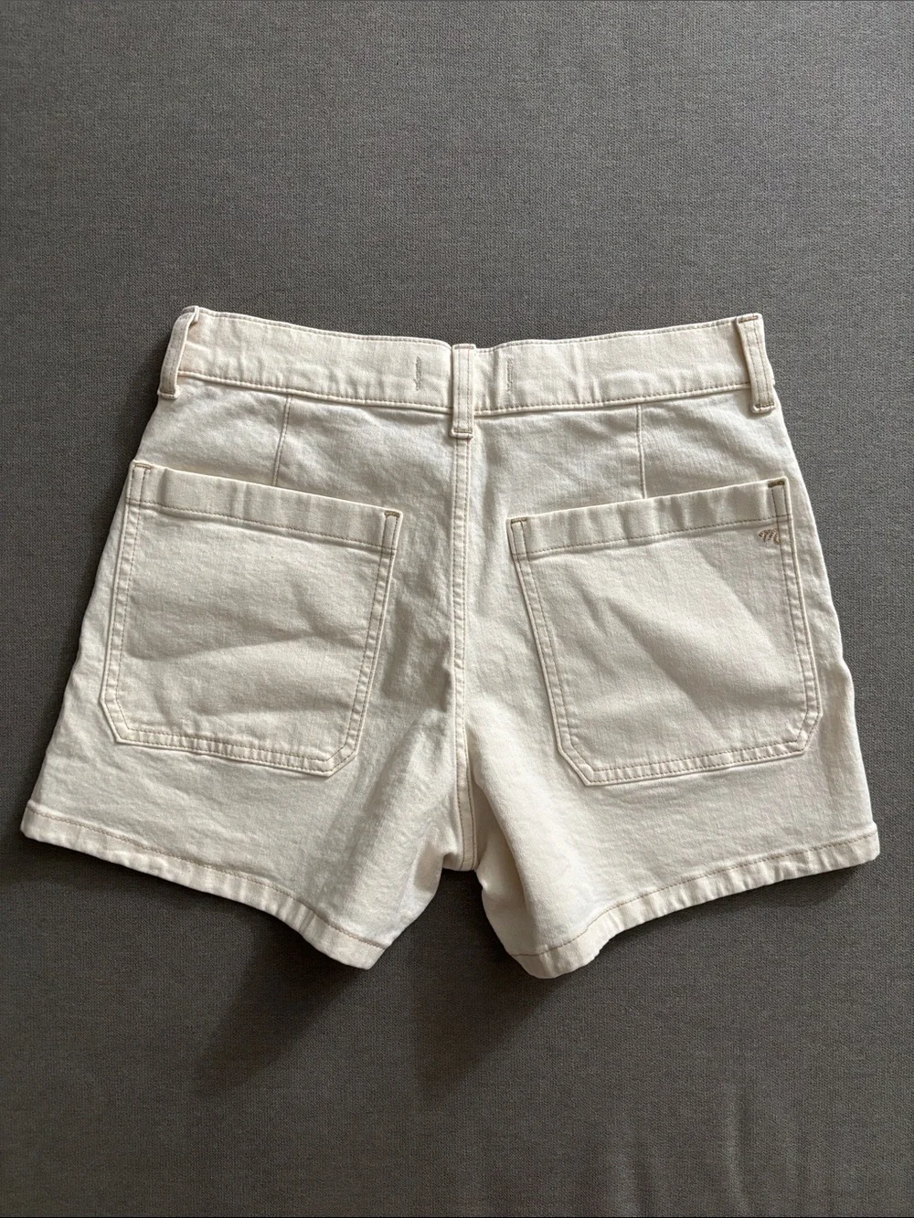 NWT Madewell The Emmy Denim Short, size 26 Vintage Canvas
